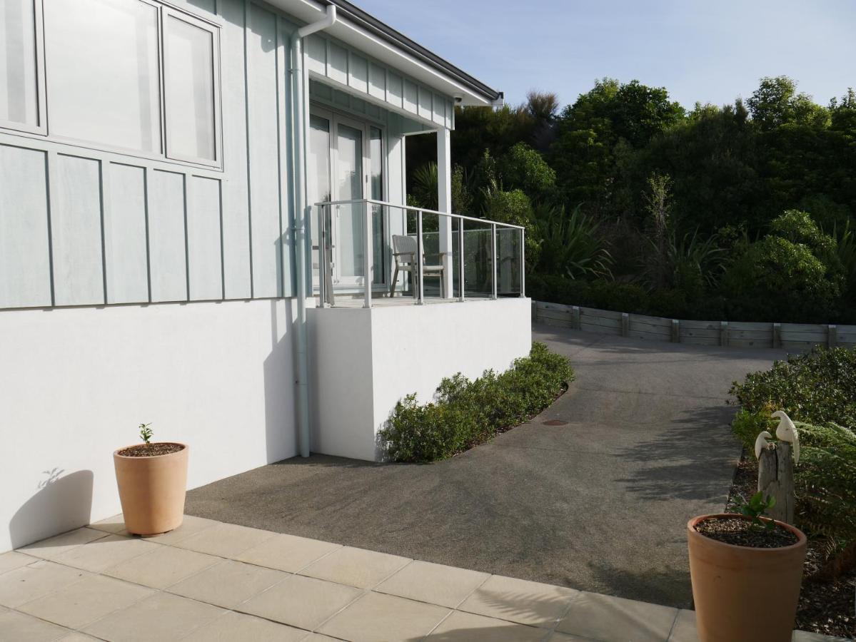 Aston Road Villa Bed & Breakfast Waikanae Eksteriør billede